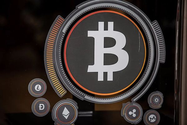 市场暴跌中的精准狙击：我是如何带团队狂揽8700美元利润的