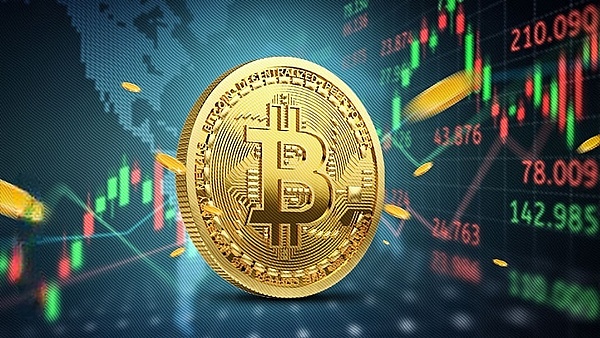 比特币大户们在下一盘什么棋？80%供应量被长期持有者锁定的背后